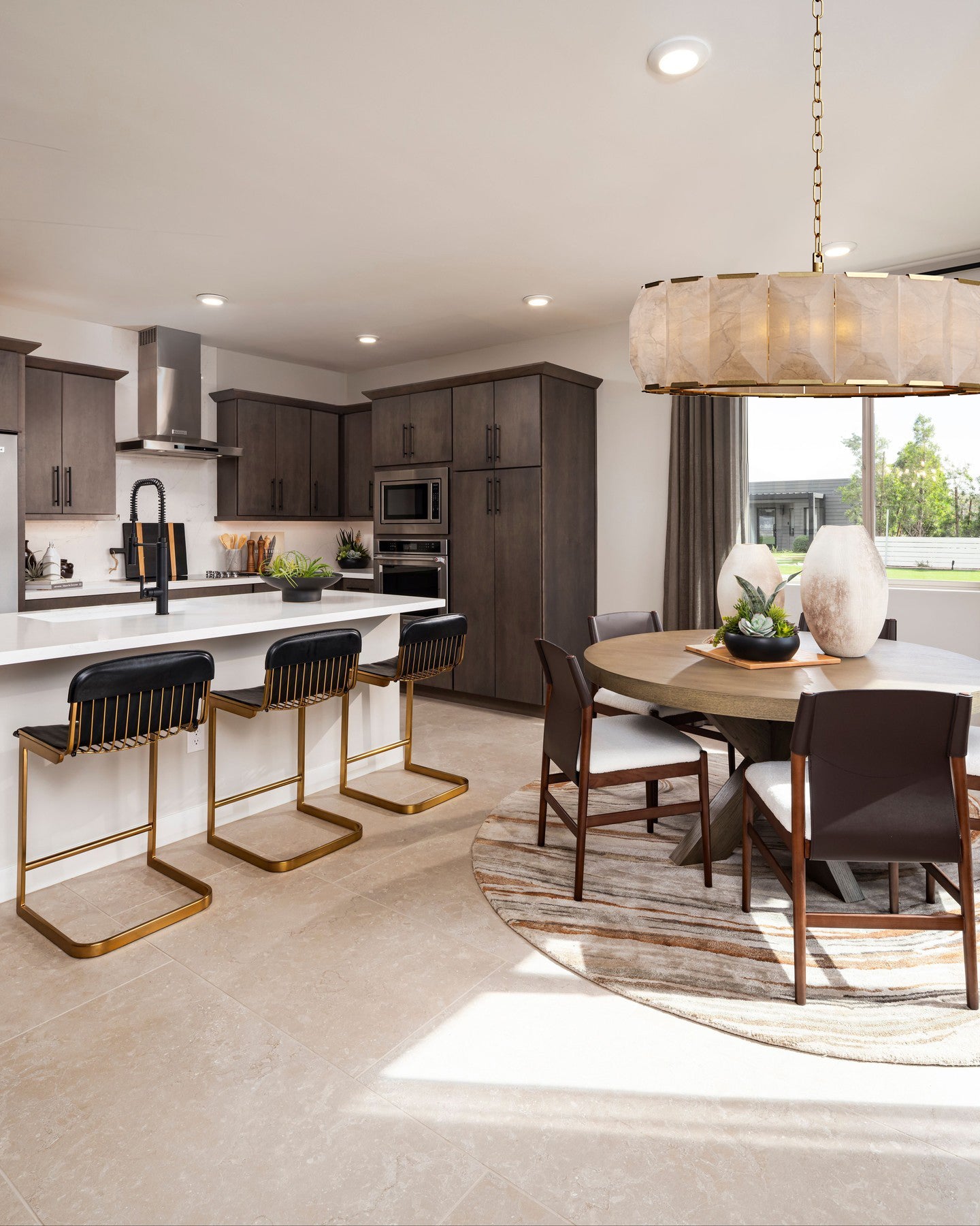 Harlowa Calcite Round Chandelier