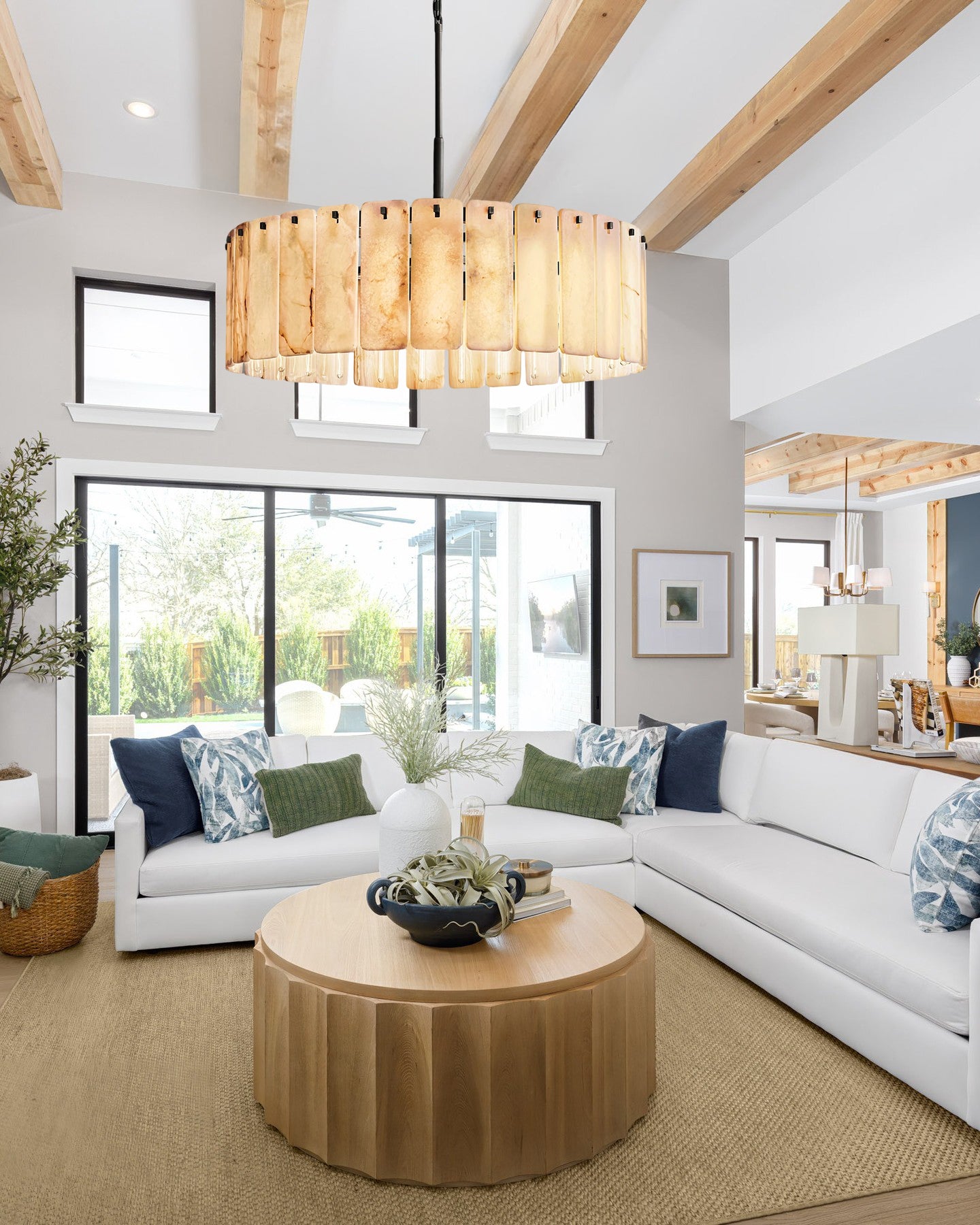 Calamettea Onyx Round Chandelier