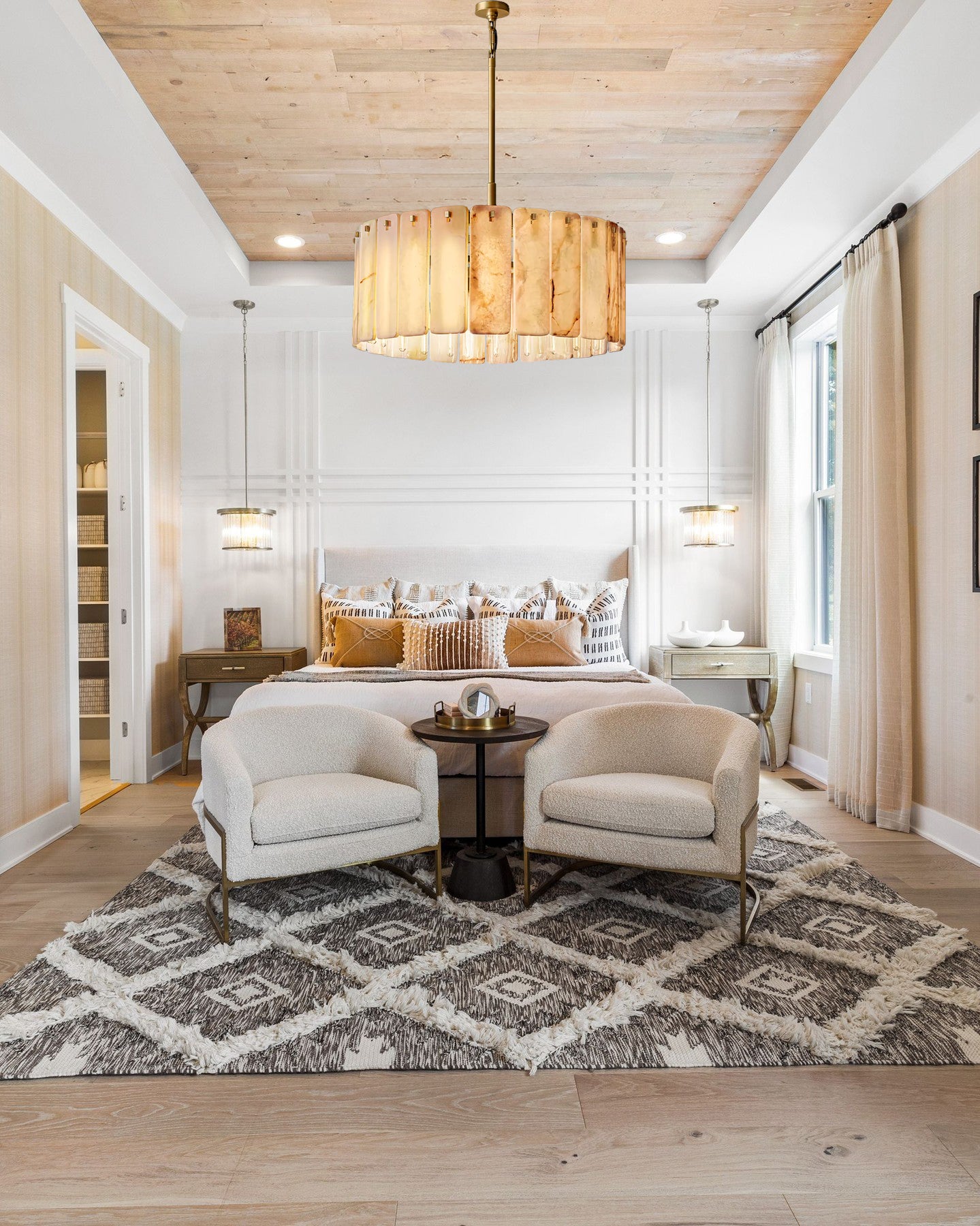 Calamettea Onyx Round Chandelier