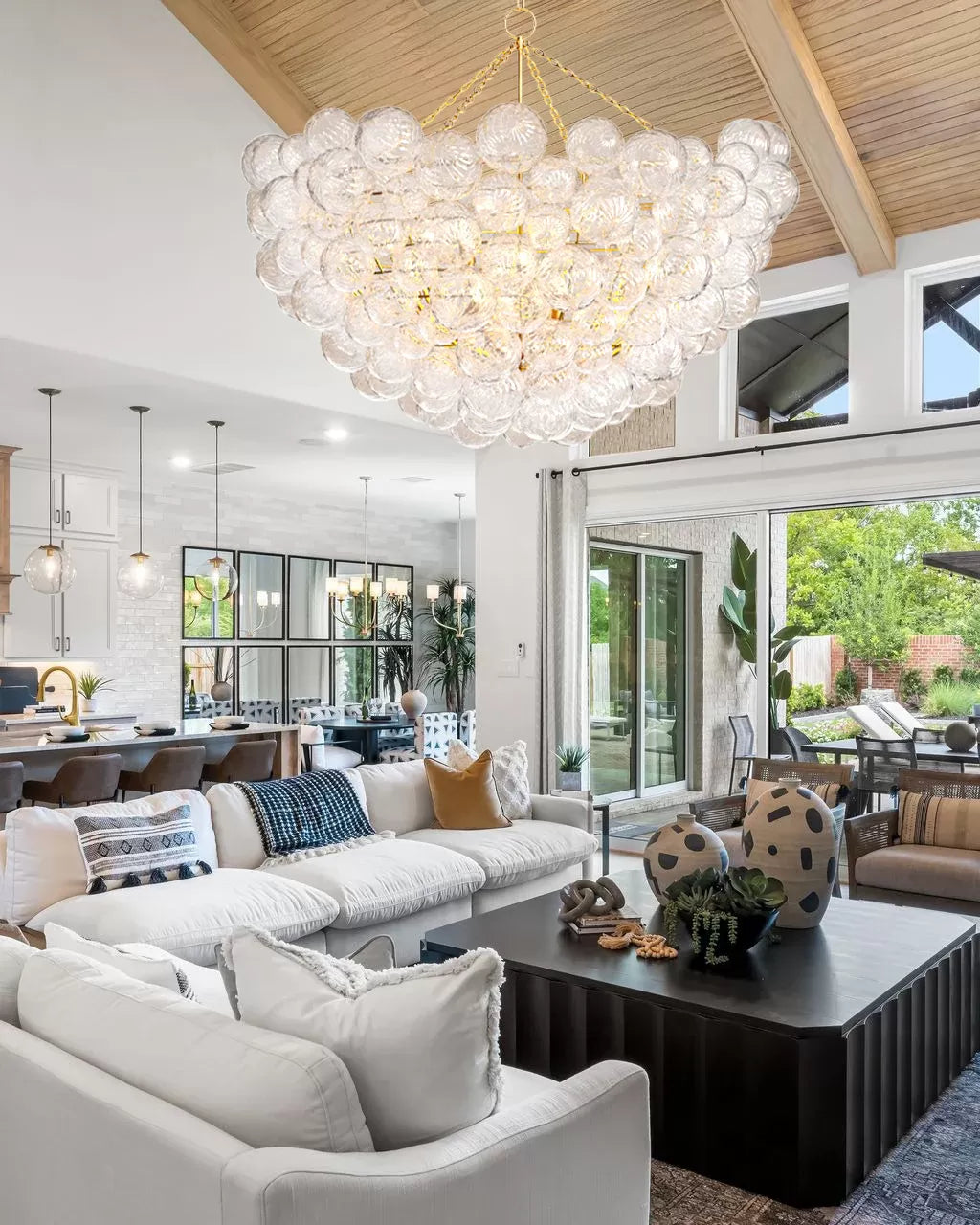 FALIA ROUND CHANDELIER