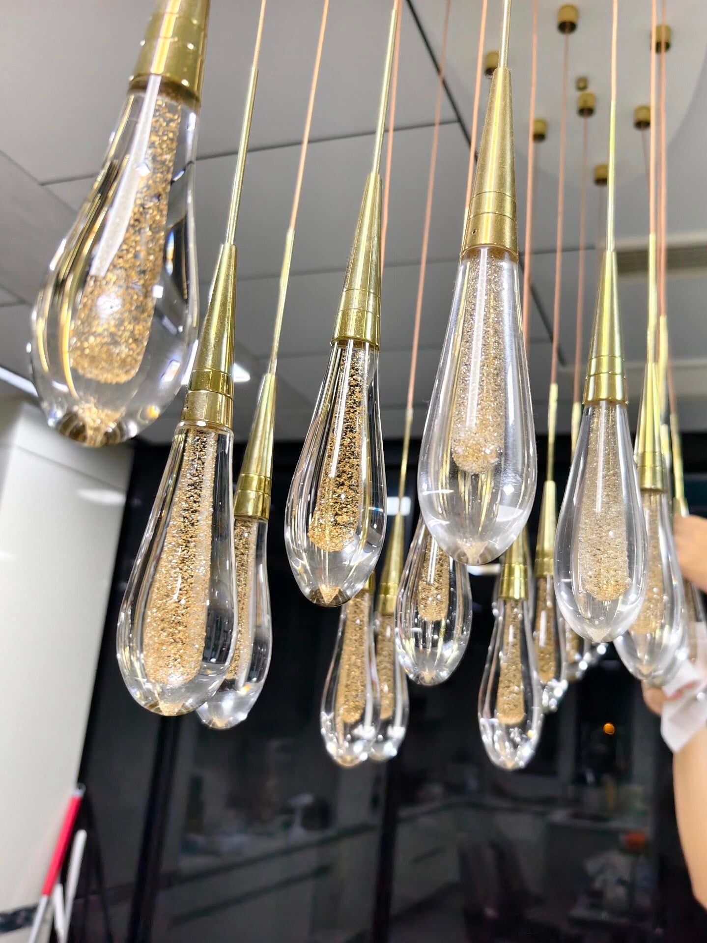 Soltaire Linear Chandelier