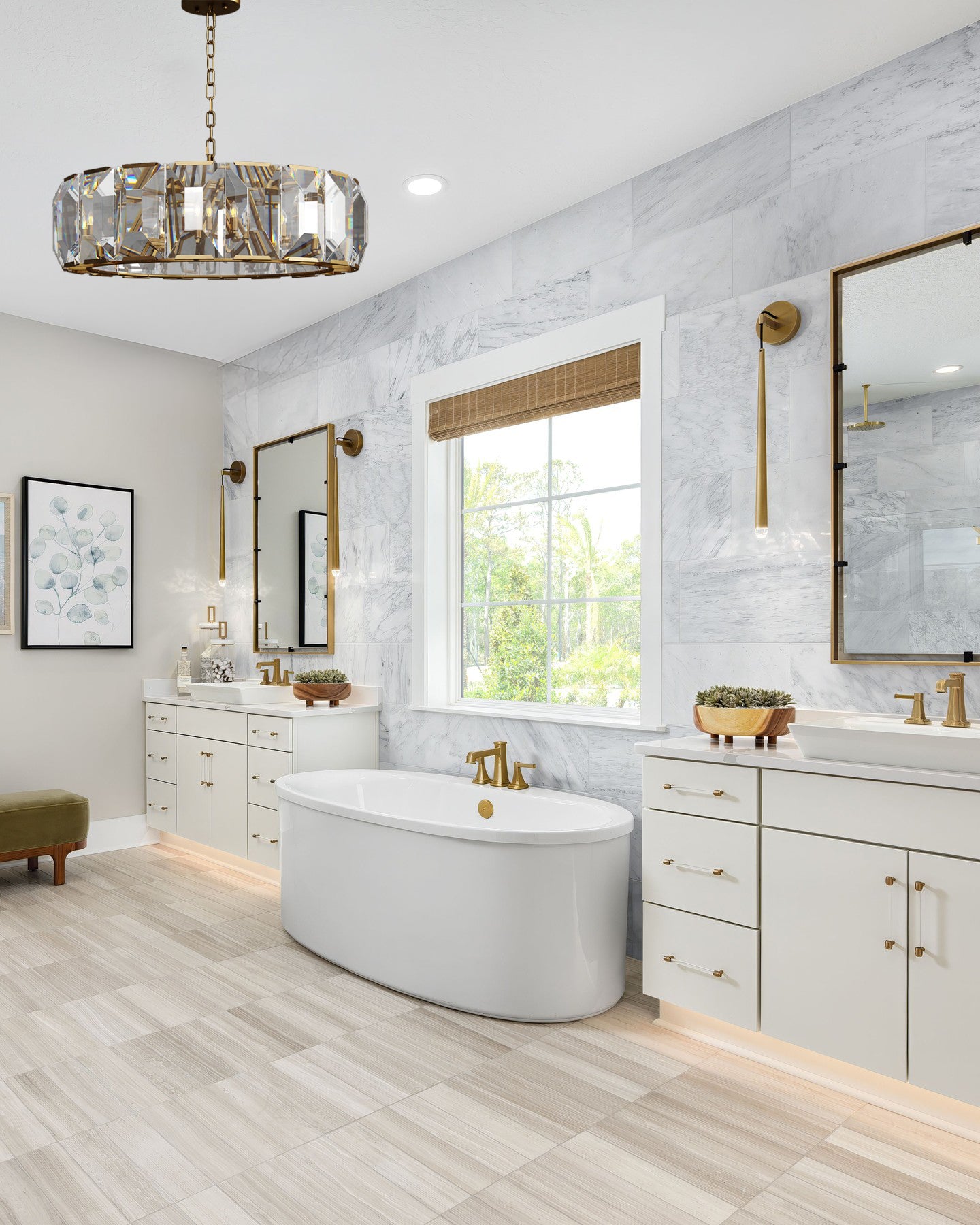 Harlowa Crystal Round Chandelier