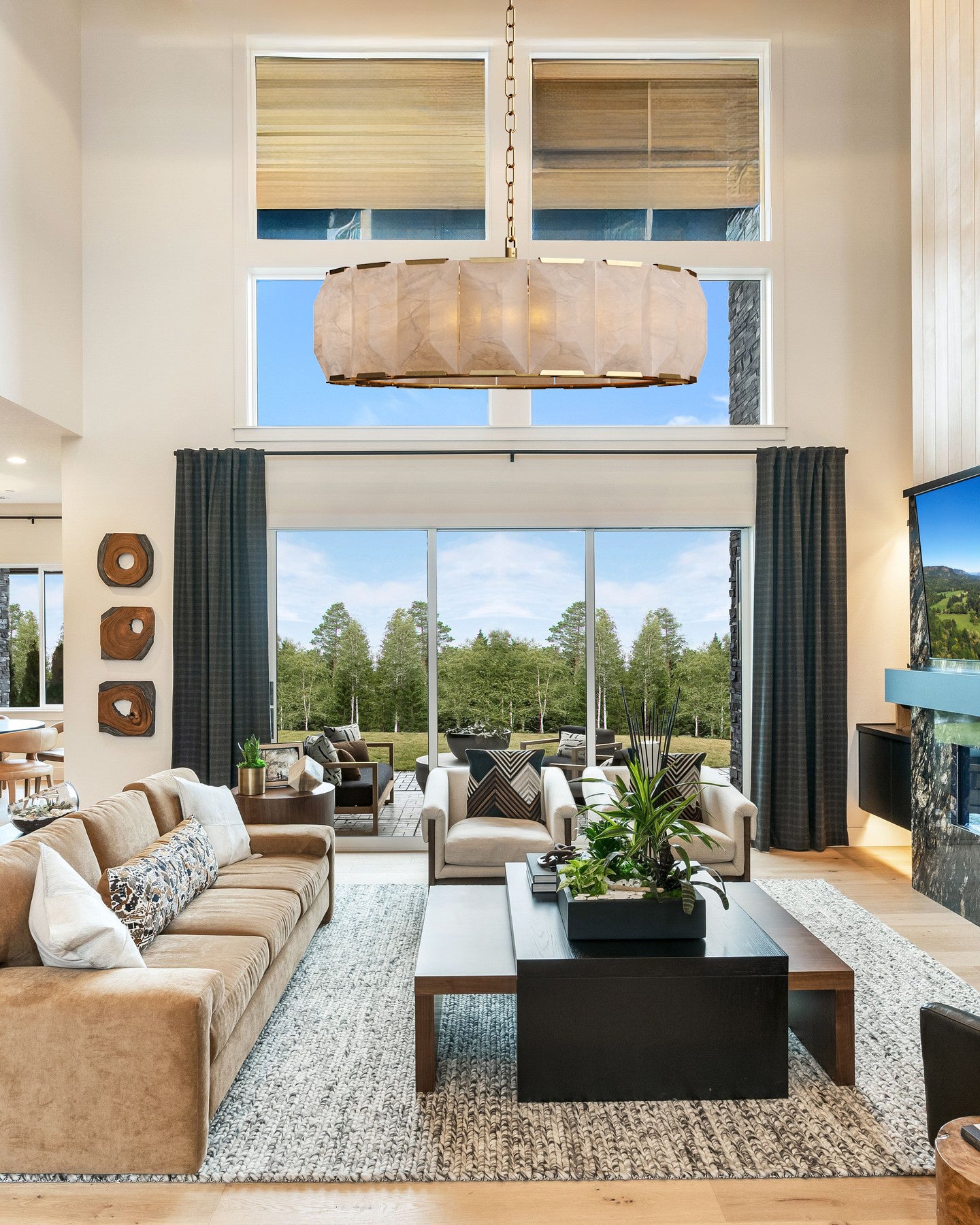 Harlowa Calcite Round Chandelier