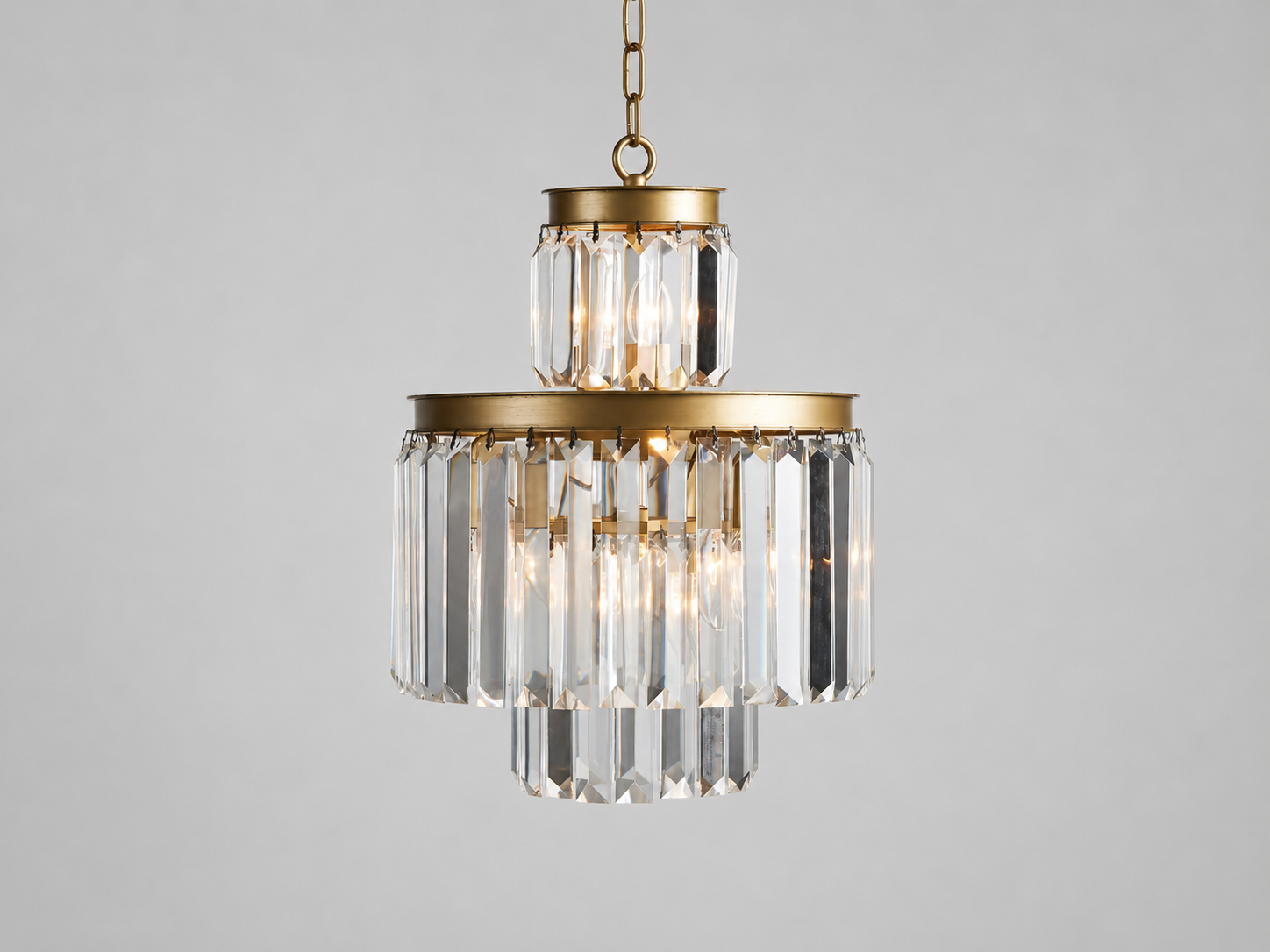 Leyland 15"/20"/32" Chandelier in Brass