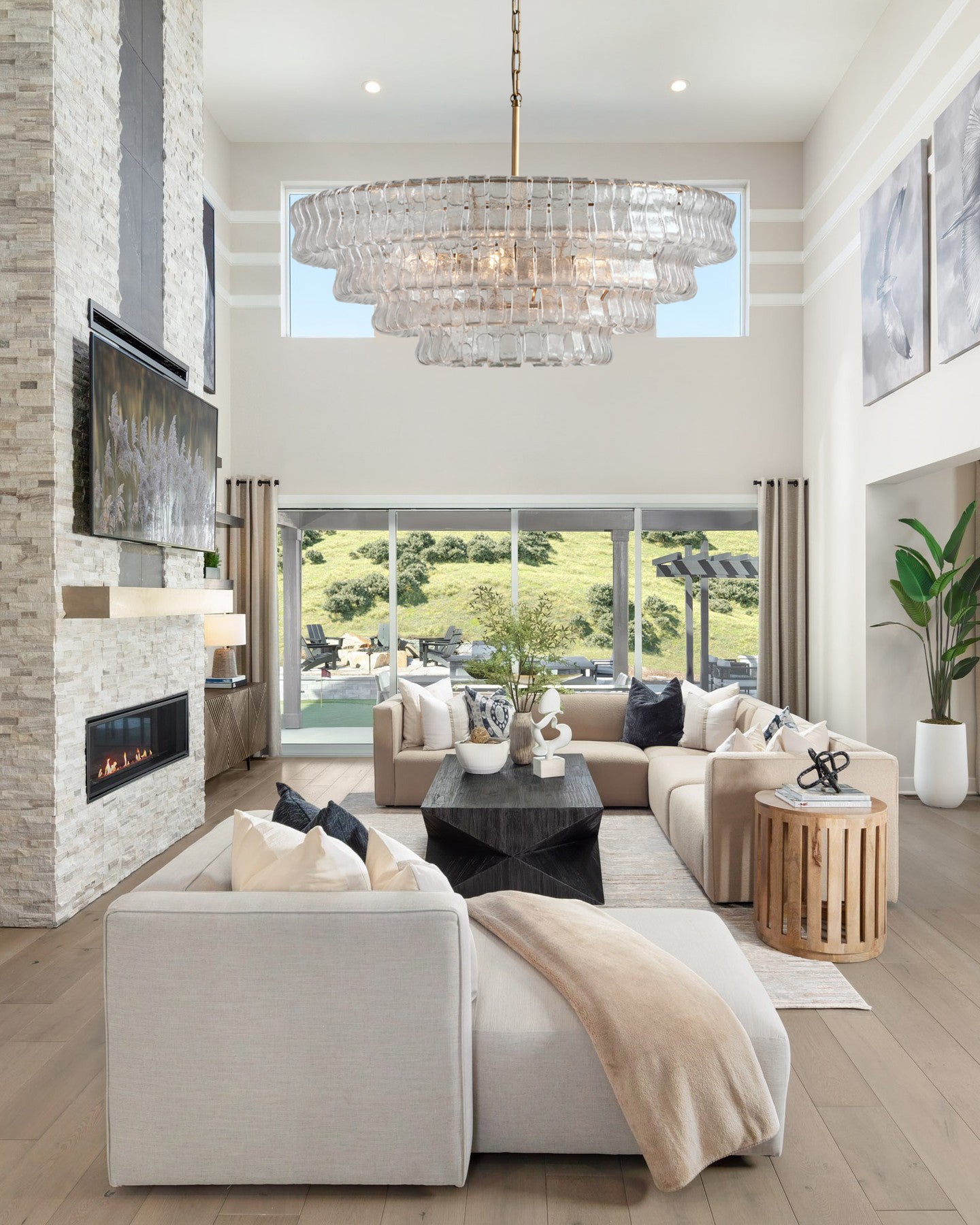 Ghiaccio Smoke Class Round Chandelier 24"36"48"60"